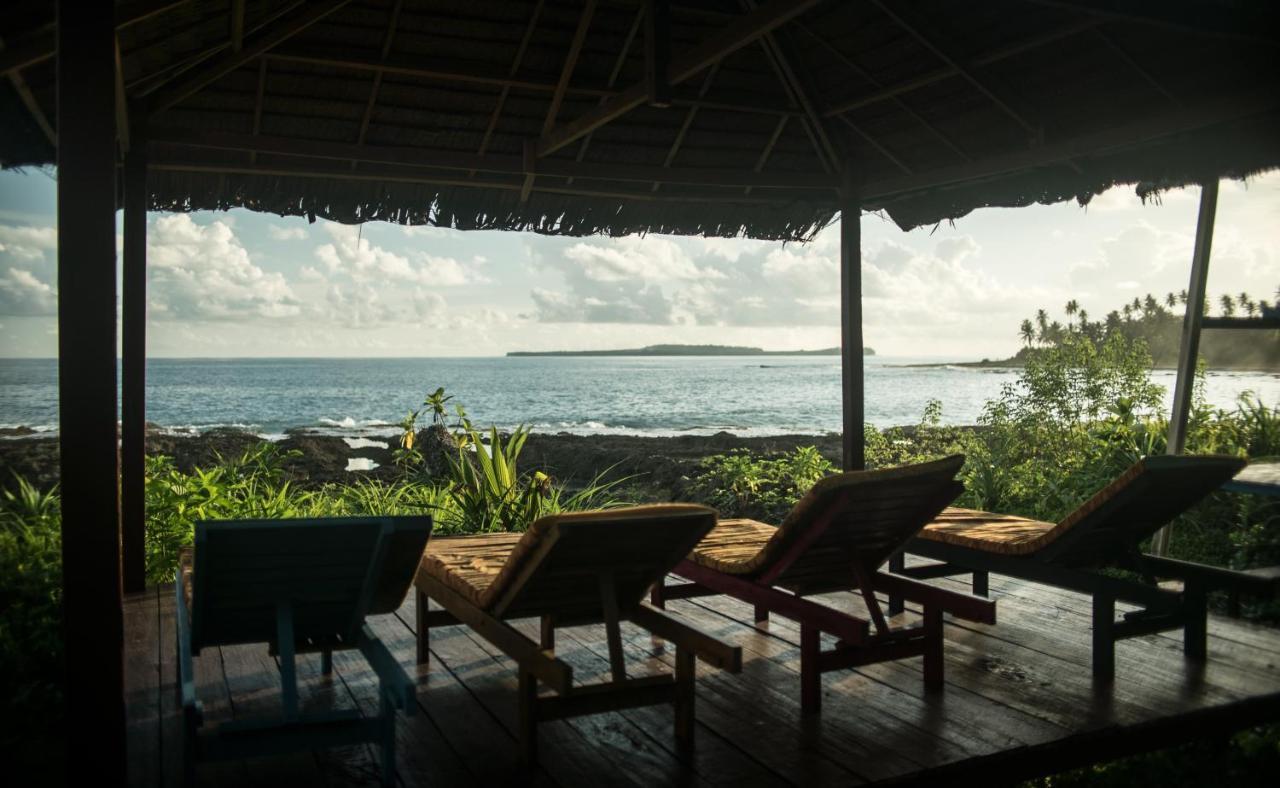 Simeulue Surflodges Lasikin Exterior foto