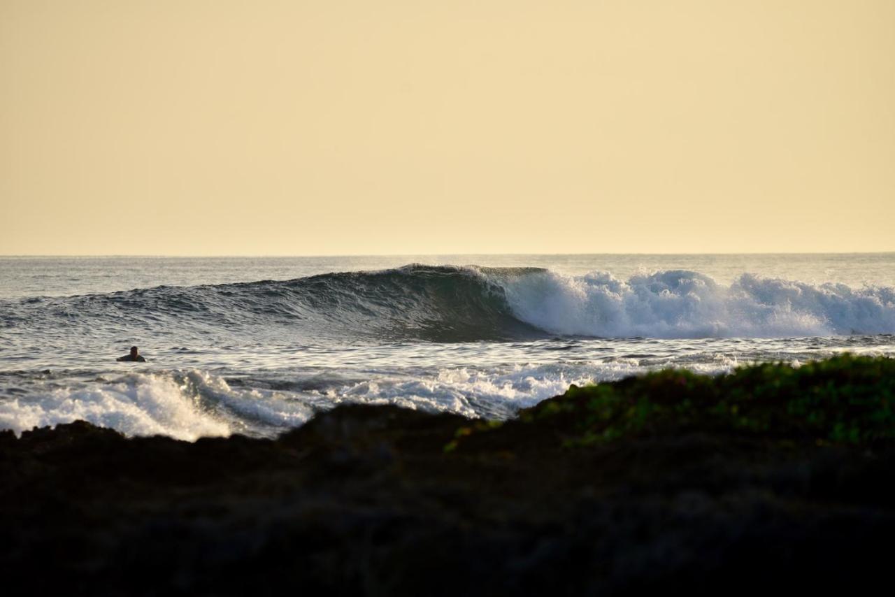 Simeulue Surflodges Lasikin Exterior foto